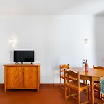 Green 104 Dream Lodging